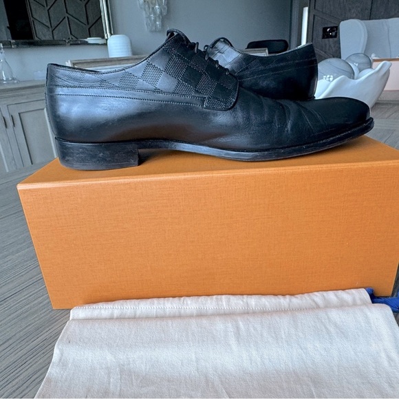 Louis Vuitton 📸 Black Leather Damier Style Oxfords - Picture 8 of 15